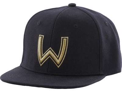 W VIKING HELMET