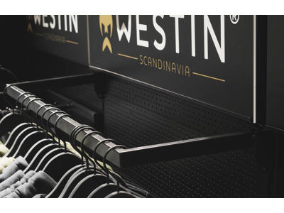 CLOTHING HANGER